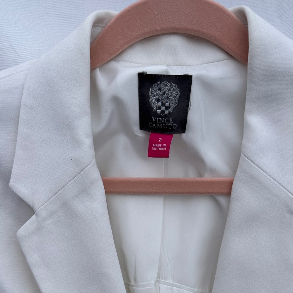 EUC Vince Camuto White Blazer with Silver Buttons - Picture 5 of 8